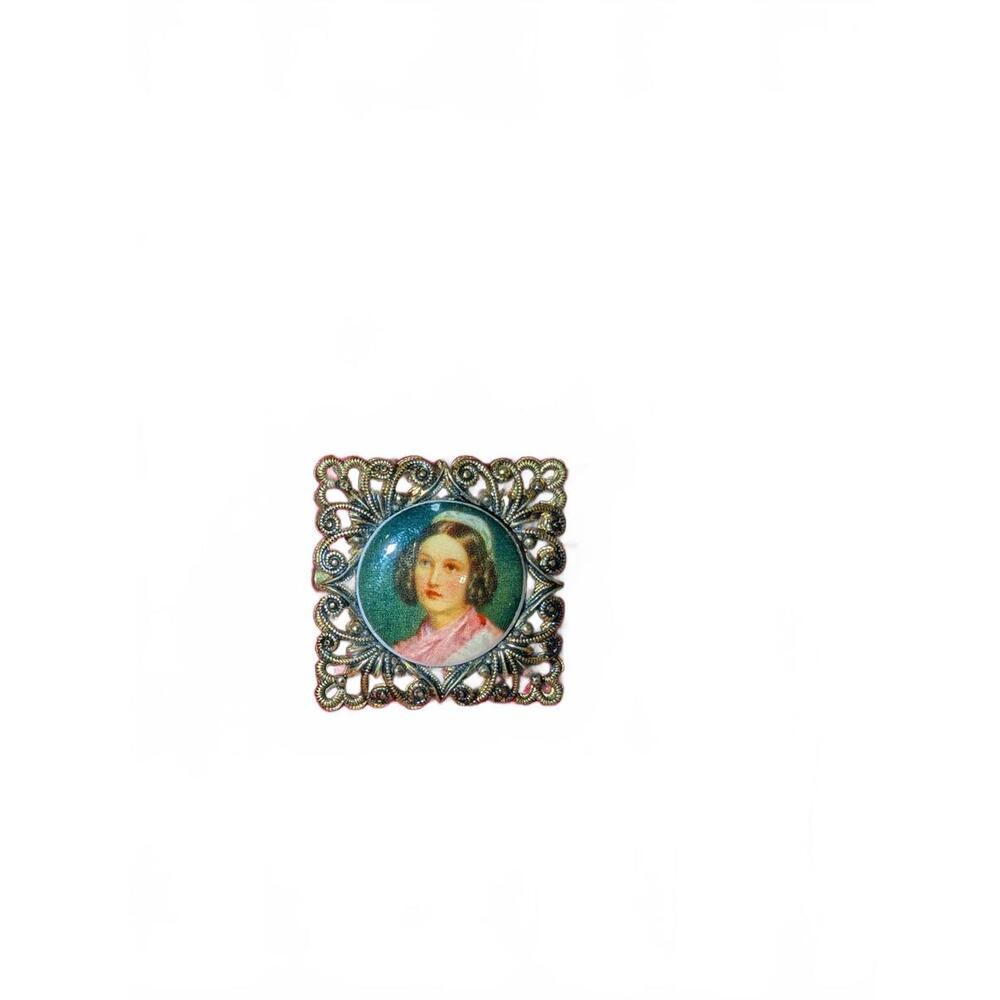 Vintage Portrait Filigree Brooch Pin - Picture 4 of 8